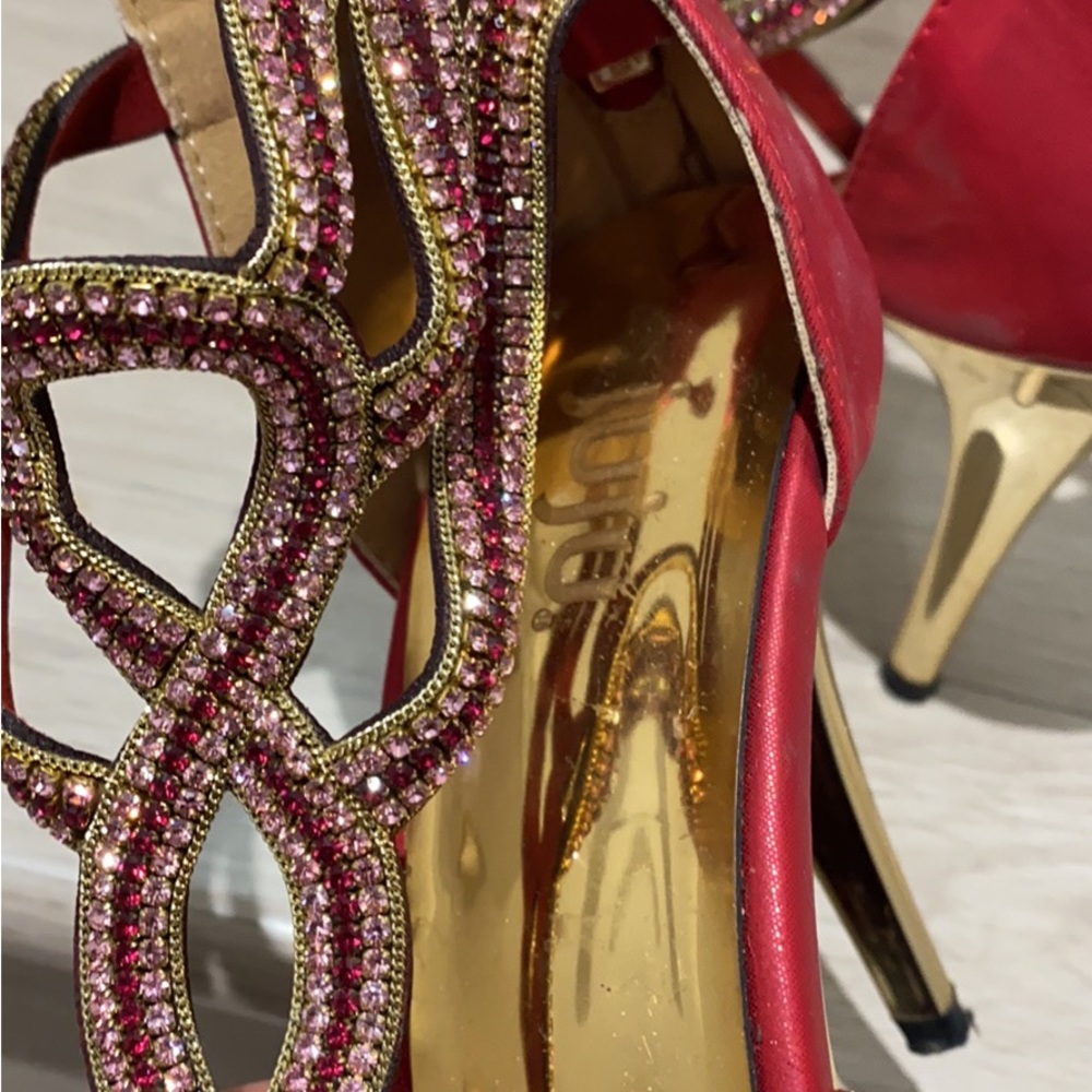 Red Heels - Picture 3 of 5